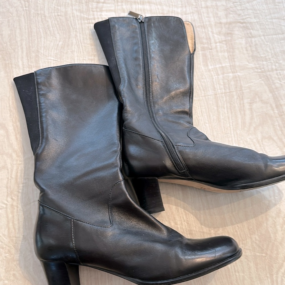 Beautiful Taryn Rose, soft leather, made in Italy, gently worn - Picture 1 of 1